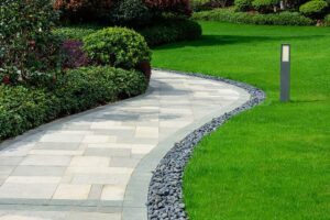 Easy Care Landscape Edging for Busy Commercial Areas
